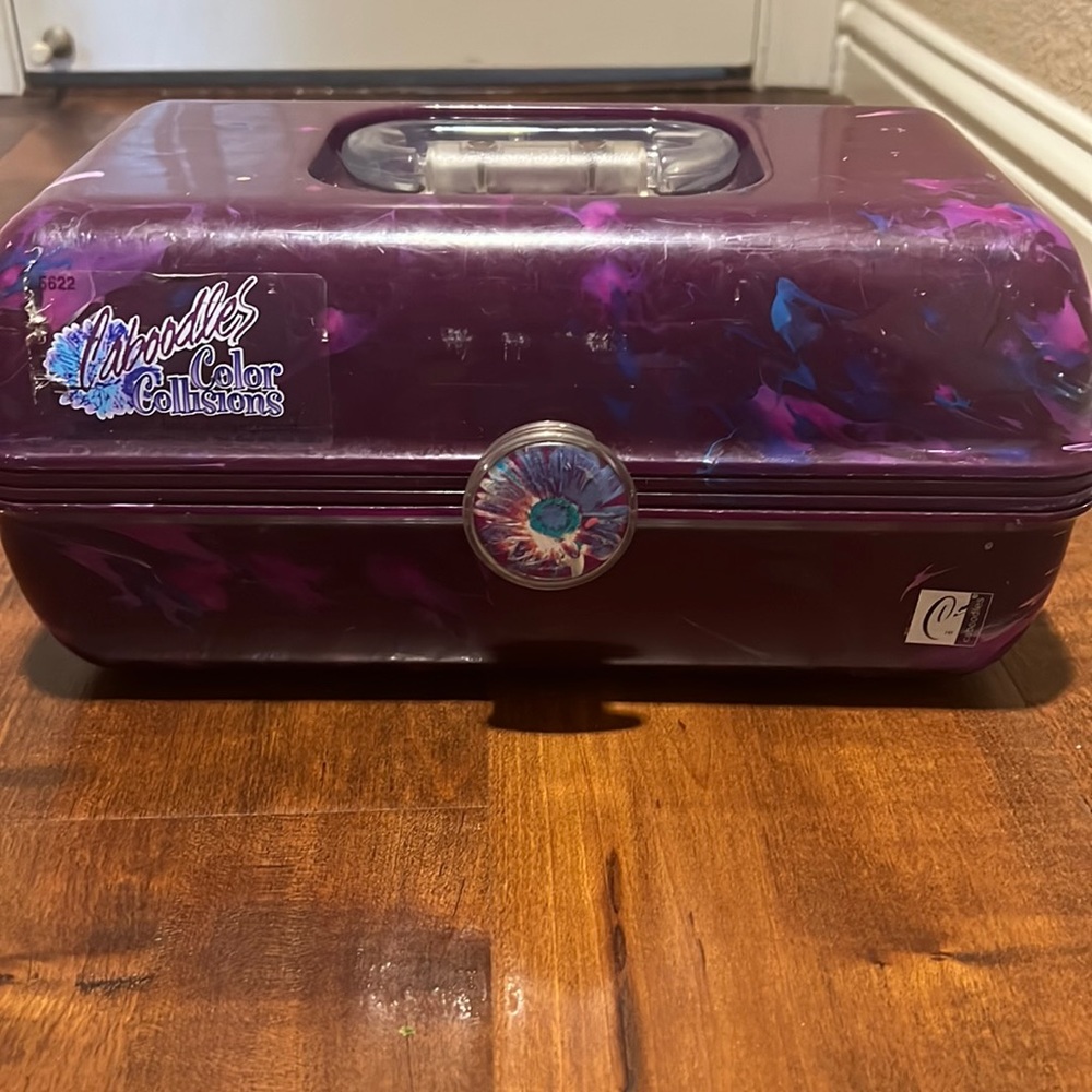 Vintage Caboodle purple box